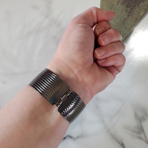 Shiny Cuff Bracelet 💥3 for $24💥 - Picture 11 of 16